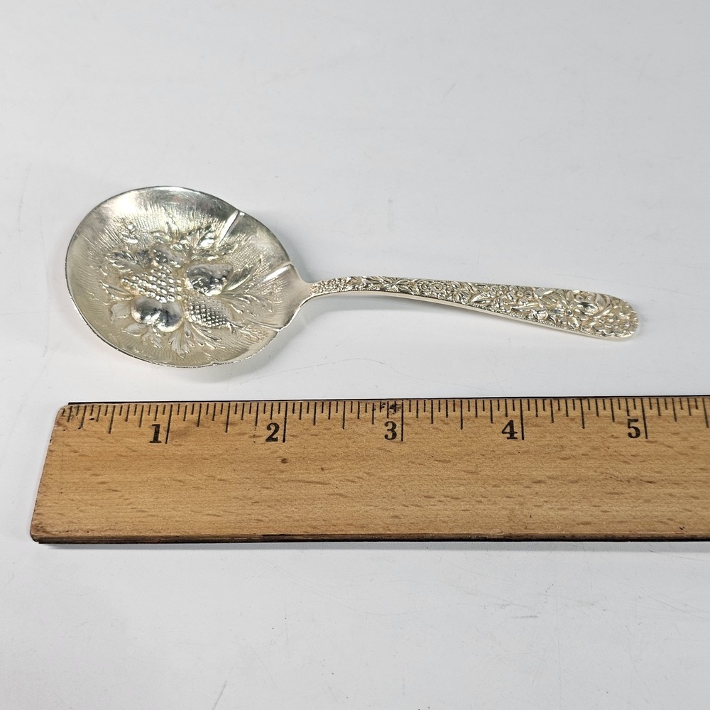 Vtg S. Kirk & Son 5" REPOUSSE Sterling Silver 925 Bon Bon Fruit Server Spoon 28g - Picture 8 of 10
